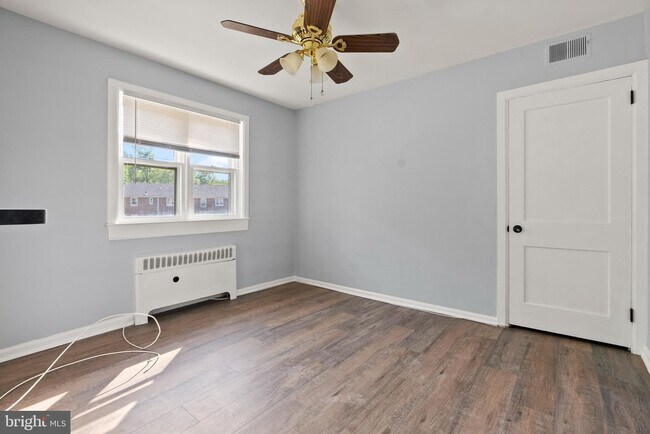Building Photo - 114 F Cherry Parke-114