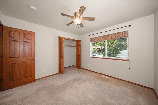 Building Photo - 7175 S Cedar Rd