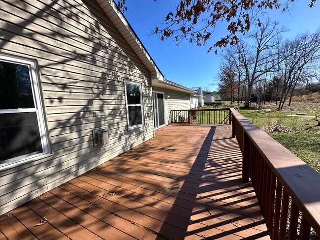 Building Photo - 4600 Wren Wood Dr