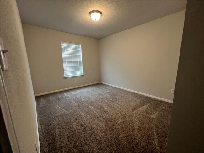 Building Photo - 3201 College Park Dr