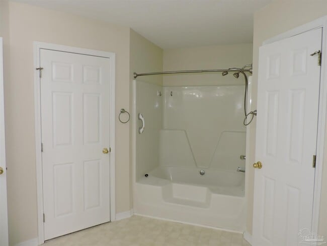 Building Photo - 2145 Jarrod Dr