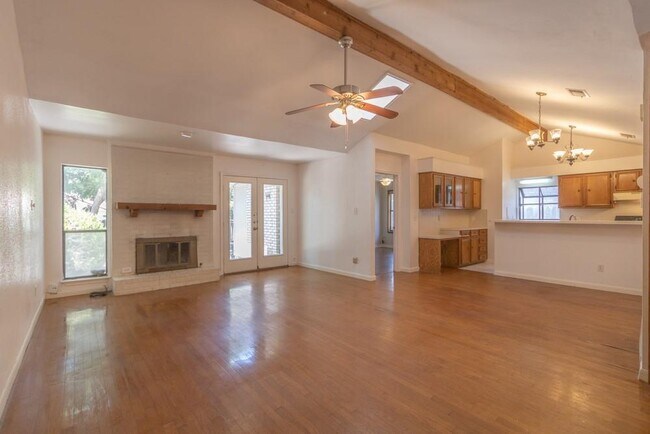 Building Photo - 10200 Missel Thrush Dr