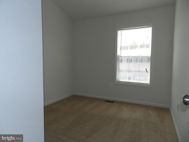 Building Photo - 23209 Westwood Ct