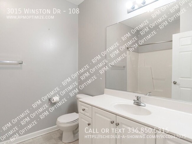 Building Photo - 3015 Winston Dr