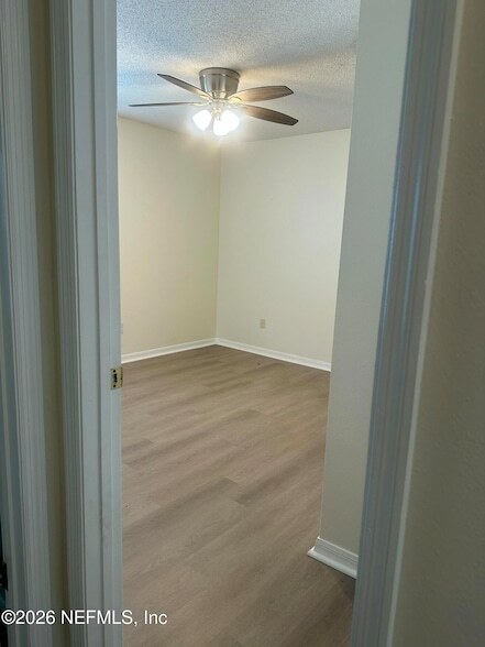 Building Photo - 13735 Devan Lee Dr E