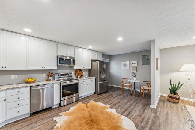 Building Photo - 4554 Moraine Ave