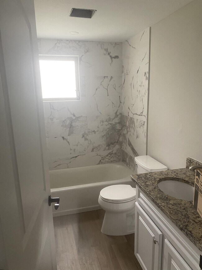 Building Photo - 5308 S Lockwood Ridge Rd