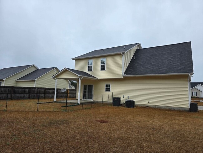 Building Photo - NEW LISTING!!!!!