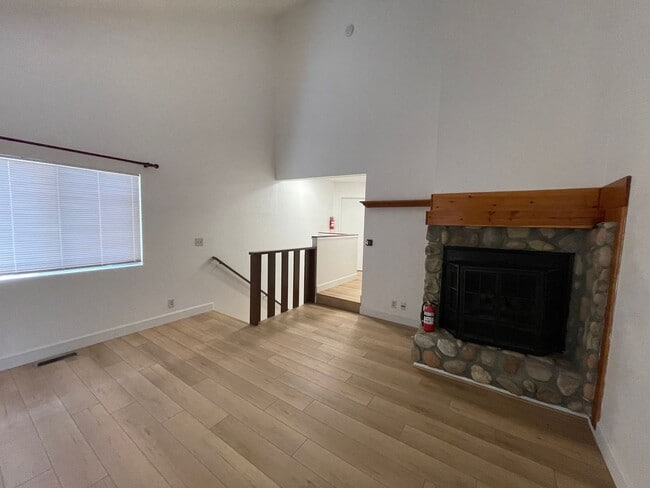 Building Photo - 1068 Cherokee St