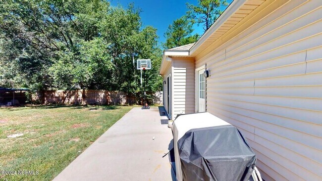 Building Photo - 3169 Pine Hill Dr SW