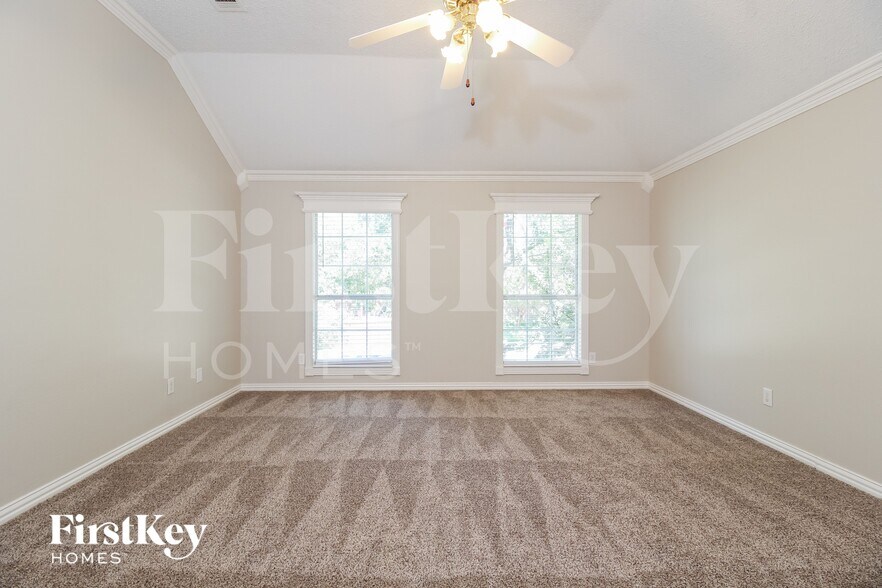 Building Photo - 1008 Mark Twain Dr