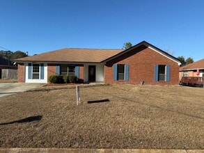 Building Photo - FOR RENT