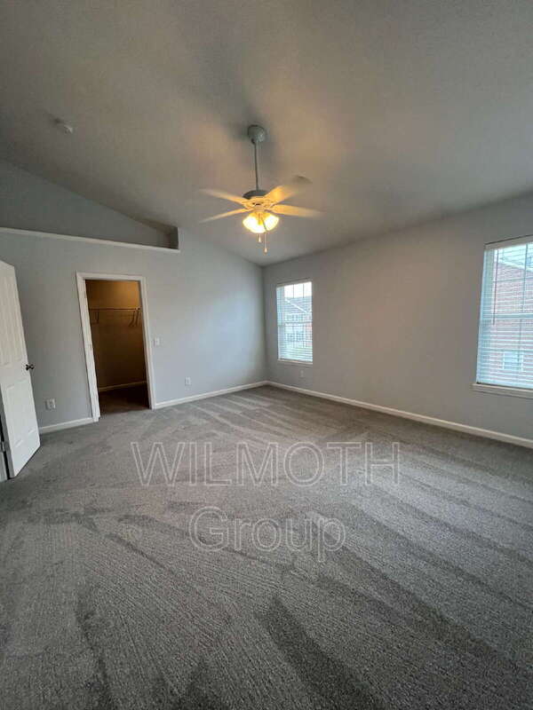 Building Photo - 9451 Glencroft Way