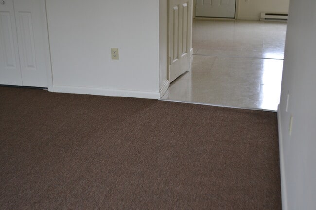 Building Photo - 119 Ashley St