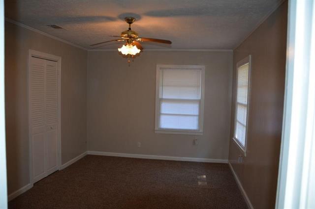 Building Photo - 425 W McNeese St