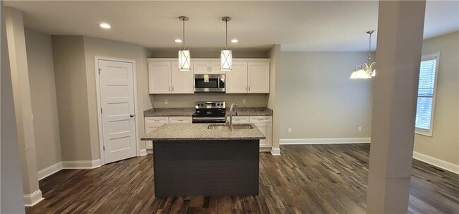 Building Photo - 123 Ridge Crest Ct