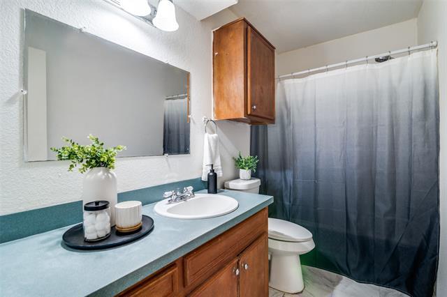 Building Photo - 904 Melody Cir