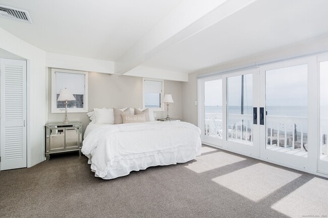 Building Photo - 1987 Fairfield Beach Rd