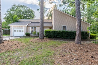 Building Photo - 219 Brooks Dr