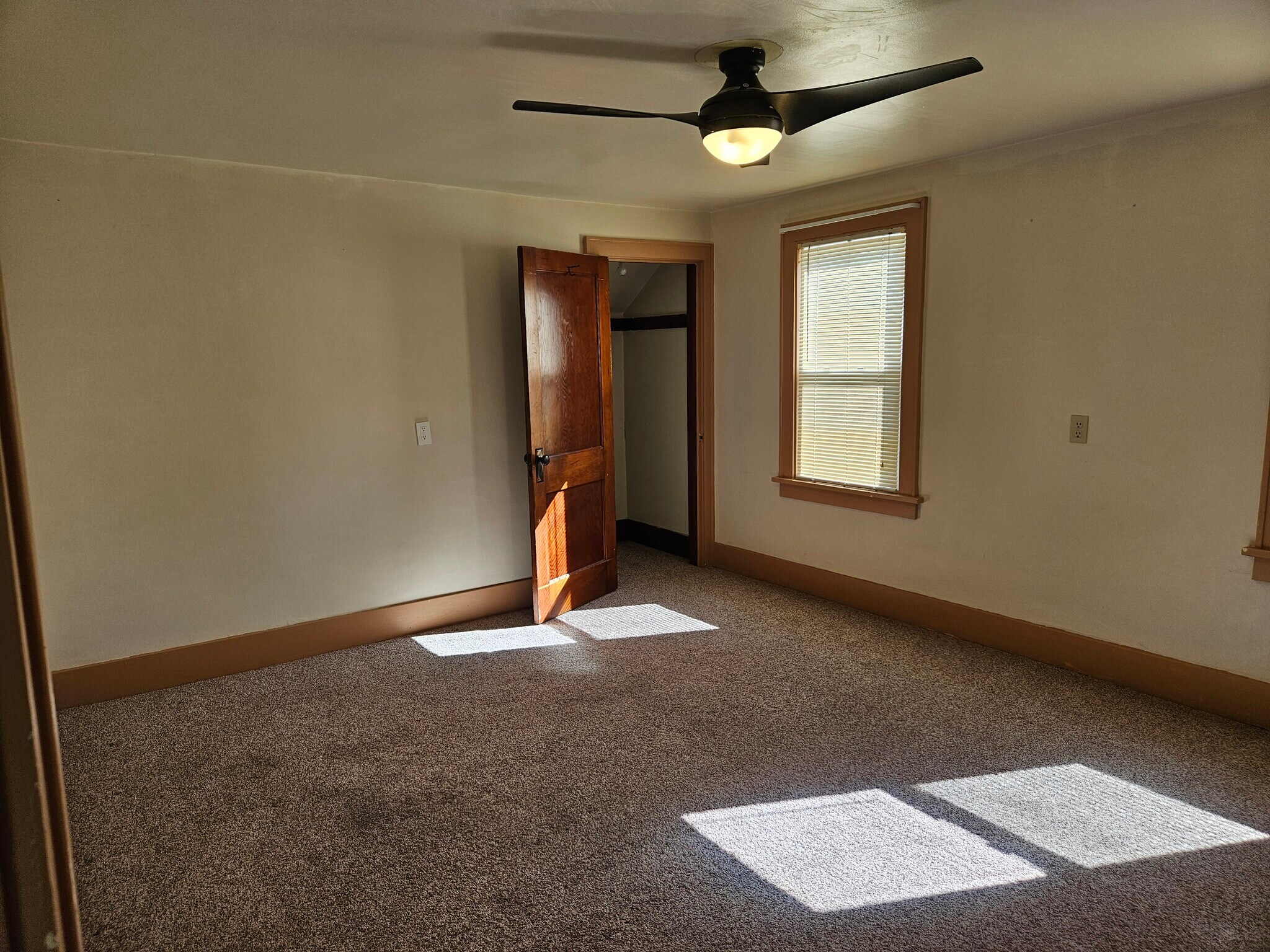 Upstairs bedroom with two closets and built in storage - 4047 Mogadore Rd