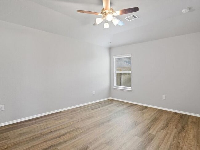Building Photo - Now Available! Spacious 3-Bedroom, 2-Bath Home with a Privacy-Fenced Backyard in Magnolia Springs