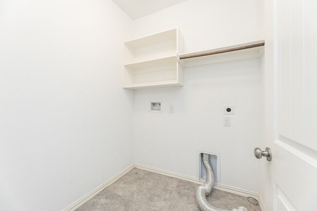 Building Photo - 18119 Tall Chestnut St