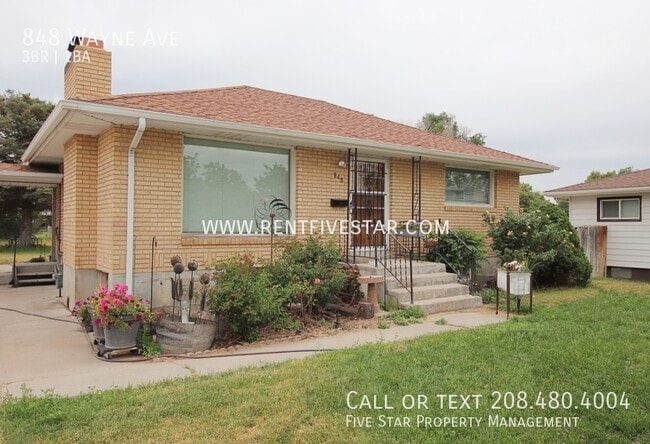 Primary Photo - 848 Wayne Ave