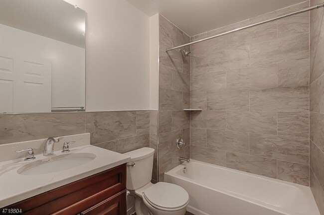 Building Photo - 15 DeCroce Ct
