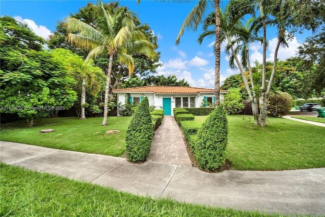 Building Photo - 6890 SW 51st St