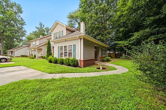 Building Photo - 109 Larkspur Hollow