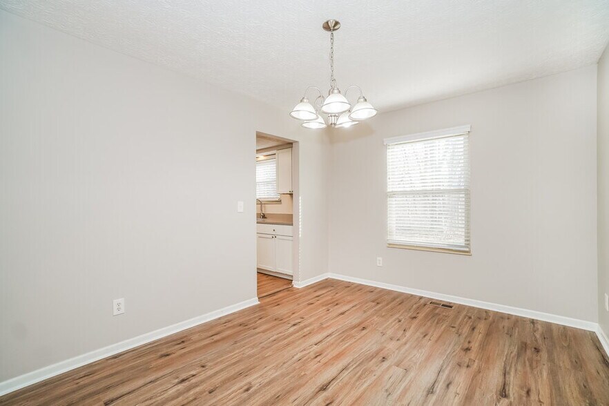 Building Photo - 442 Rambling Brook Dr
