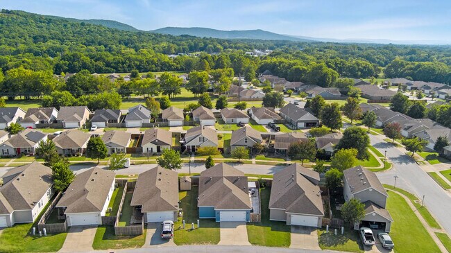 Building Photo - 4522 W Sweetgum Ln