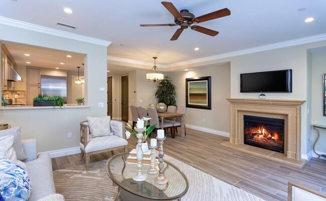 Building Photo - 718 Silver St