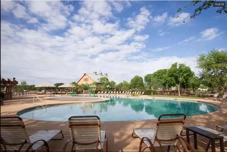 Community Pool + Splashpad - 4181 E Sundance Ave