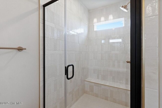Building Photo - Brand new georgous 4 bed 3.5 bath townhome...