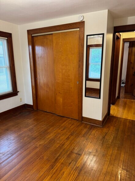 Building Photo - 1257 Elm Lawn St