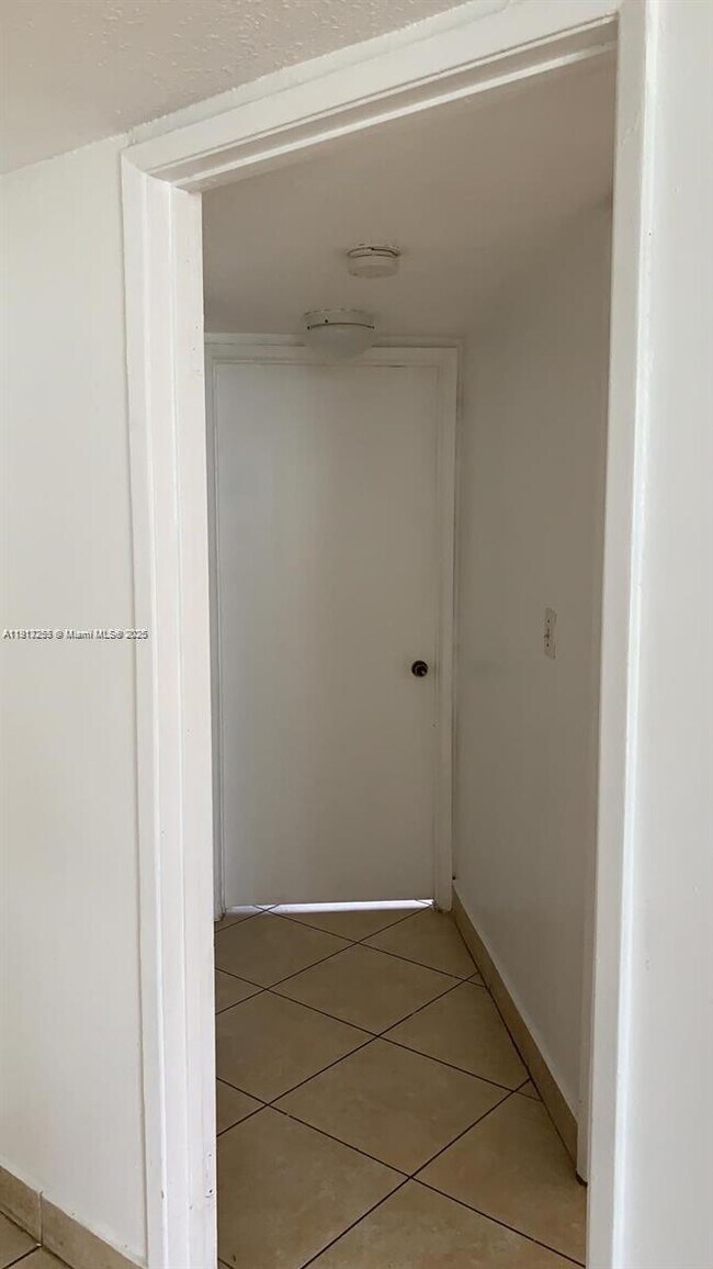 Building Photo - 9766 NW 48th Terrace