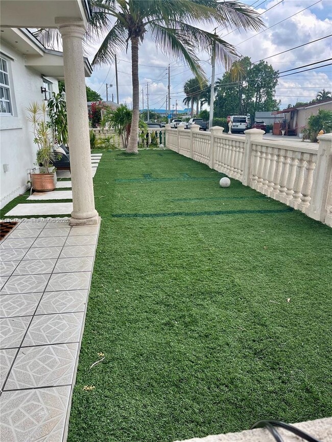 Building Photo - 8221 NW South River Dr