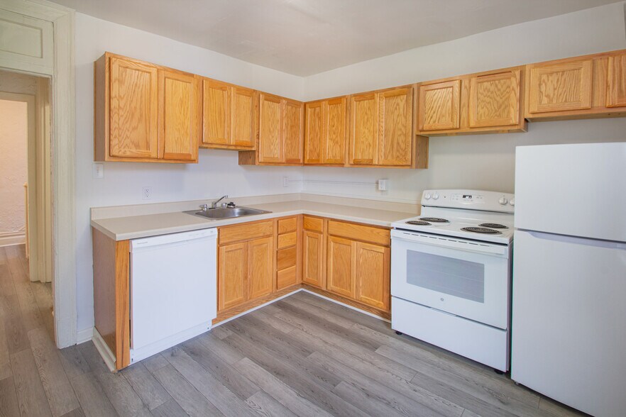 Building Photo - 315 South Ave