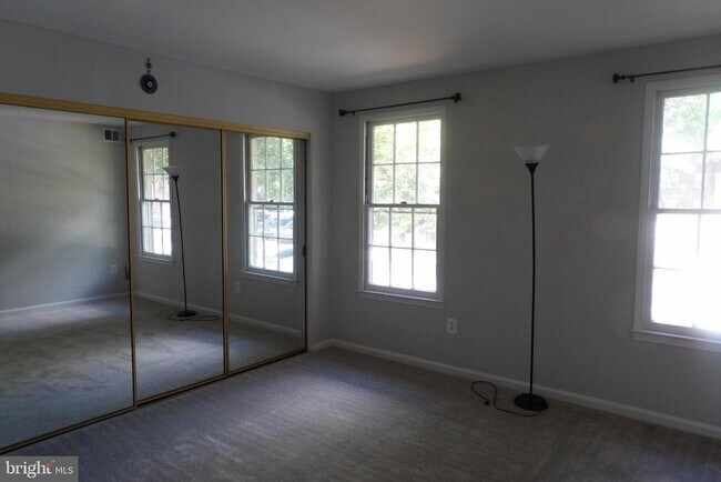 Building Photo - 762 Quince Orchard Blvd