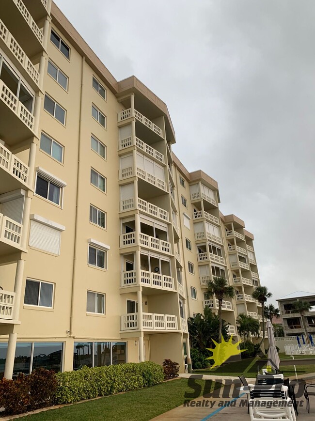 Building Photo - 3606 S Peninsula Dr