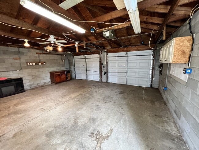 Building Photo - 276 Probus Dr