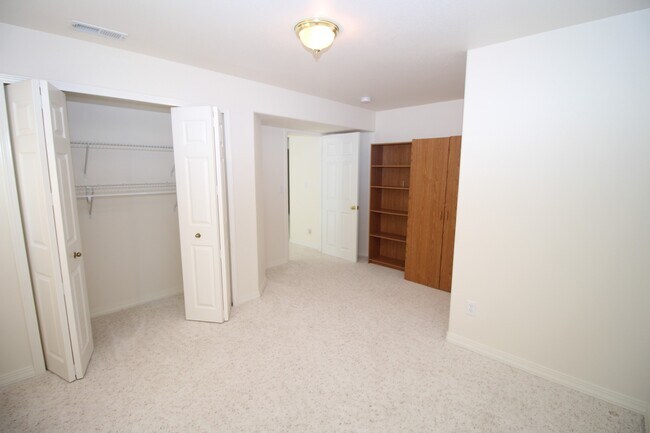 Building Photo - Amazing 5 bedroom home in Desirable Crown Hill Mesa on West Side of town