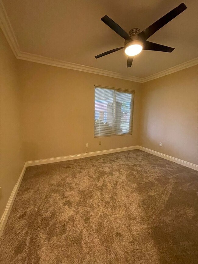Building Photo - Beautiful Condo in Private Community