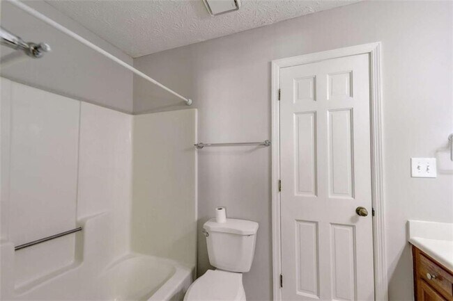 Building Photo - 4548 Coopers Creek Pl SE