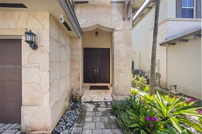 Building Photo - 10470 NW 69th Terrace