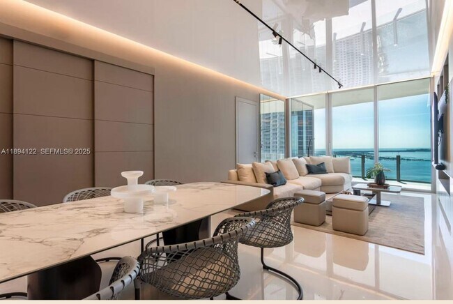 Building Photo - 300 Biscayne Blvd Way