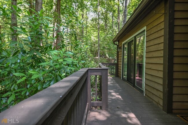 Building Photo - Spacious 3-Bedroom Home on Private Lot in ...