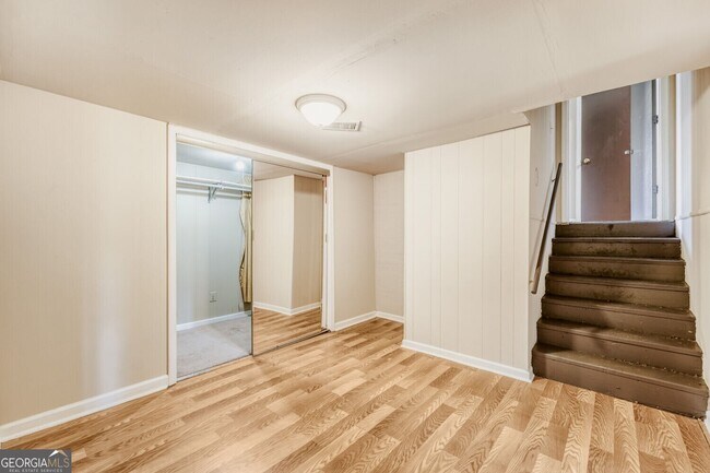 Building Photo - 3160 Kipling Dr