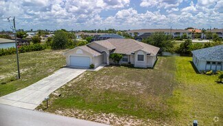 Building Photo - 3303 SW 8th Ct